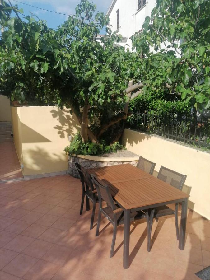Apartment Ela, Kostrena Rijeka Εξωτερικό φωτογραφία