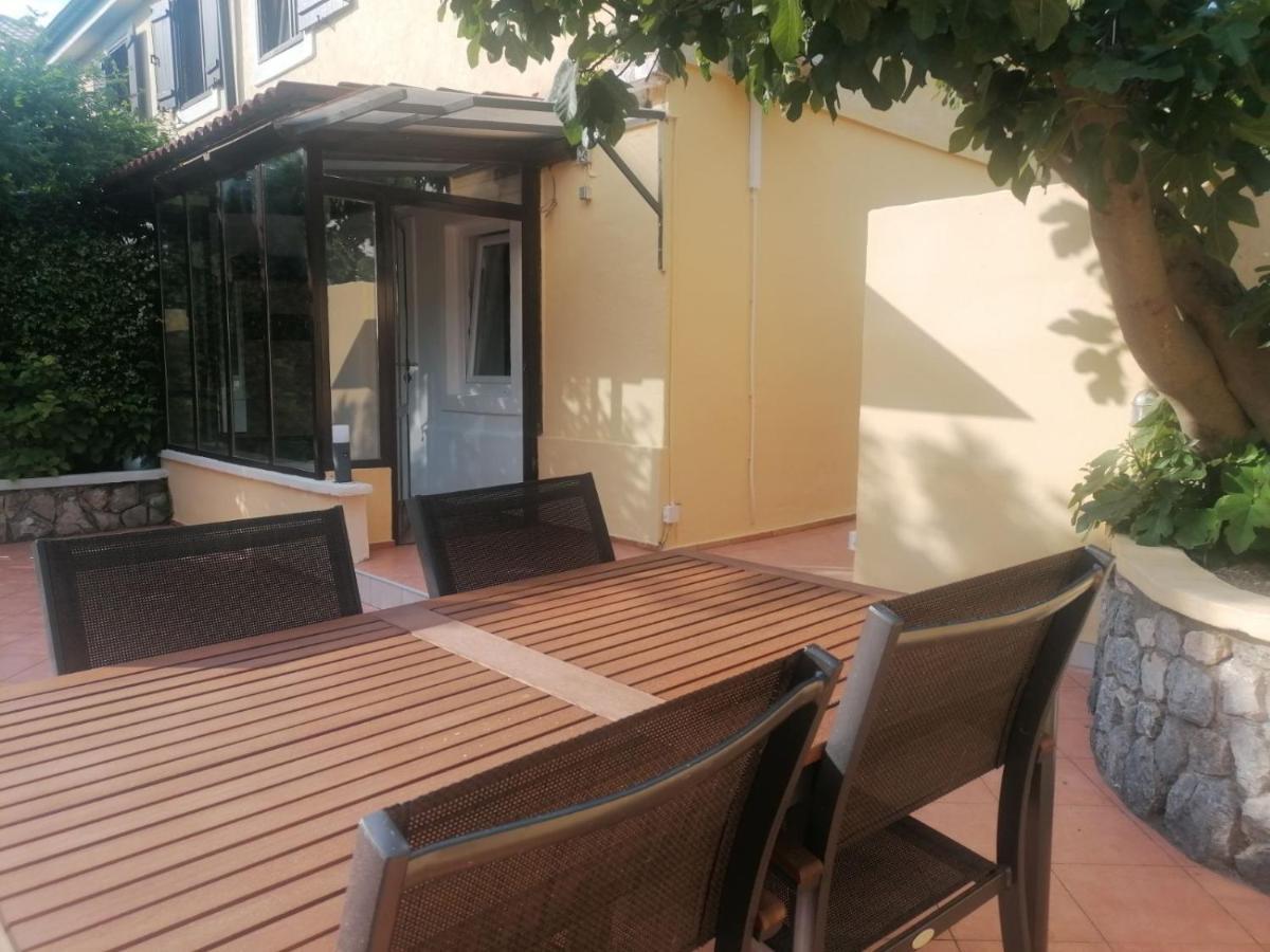 Apartment Ela, Kostrena Rijeka Εξωτερικό φωτογραφία